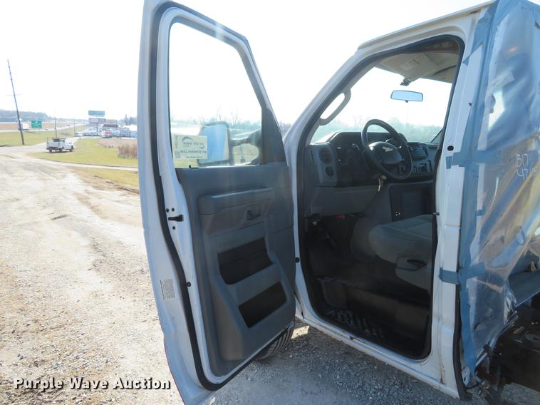 image for item DG3766 2010 Ford E350 Super Duty cab and chassis