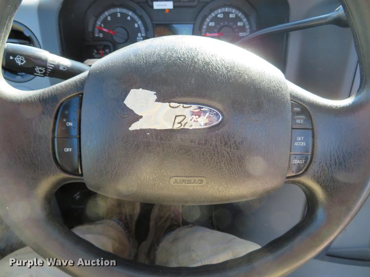 image for item DG3766 2010 Ford E350 Super Duty cab and chassis