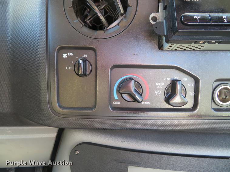 image for item DG3766 2010 Ford E350 Super Duty cab and chassis