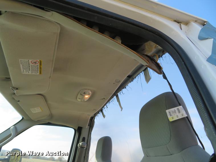 image for item DG3766 2010 Ford E350 Super Duty cab and chassis