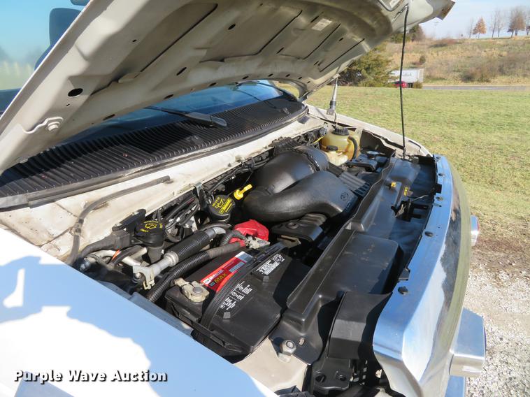 image for item DG3766 2010 Ford E350 Super Duty cab and chassis