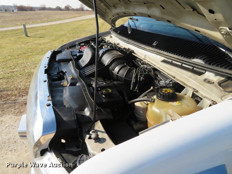 image for item DG3766 2010 Ford E350 Super Duty cab and chassis