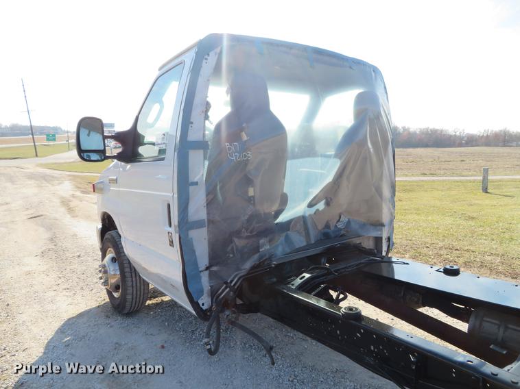 image for item DG3766 2010 Ford E350 Super Duty cab and chassis