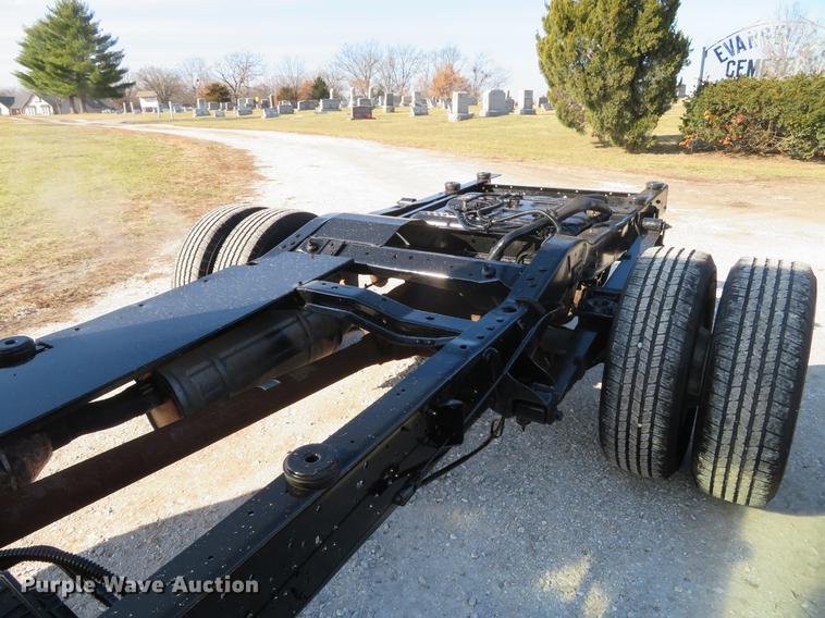 image for item DG3766 2010 Ford E350 Super Duty cab and chassis