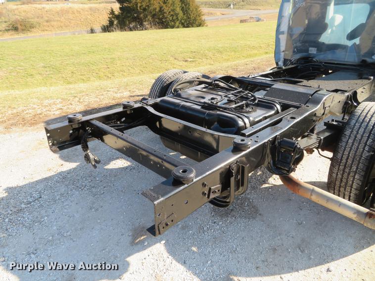 image for item DG3766 2010 Ford E350 Super Duty cab and chassis