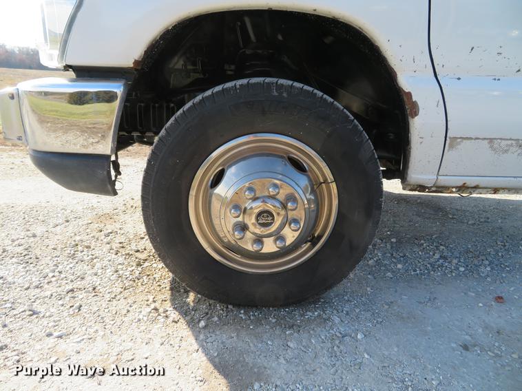 image for item DG3766 2010 Ford E350 Super Duty cab and chassis