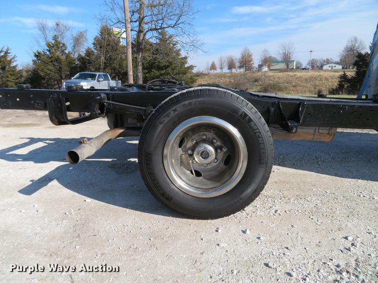 image for item DG3766 2010 Ford E350 Super Duty cab and chassis