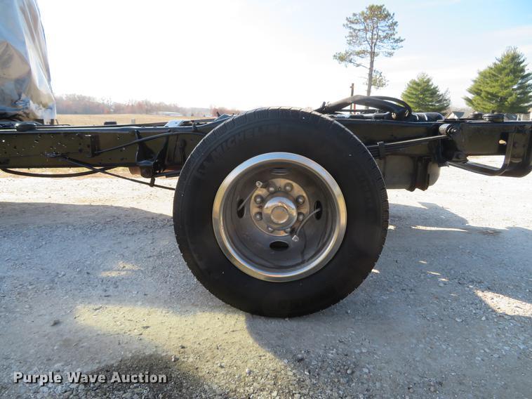 image for item DG3766 2010 Ford E350 Super Duty cab and chassis