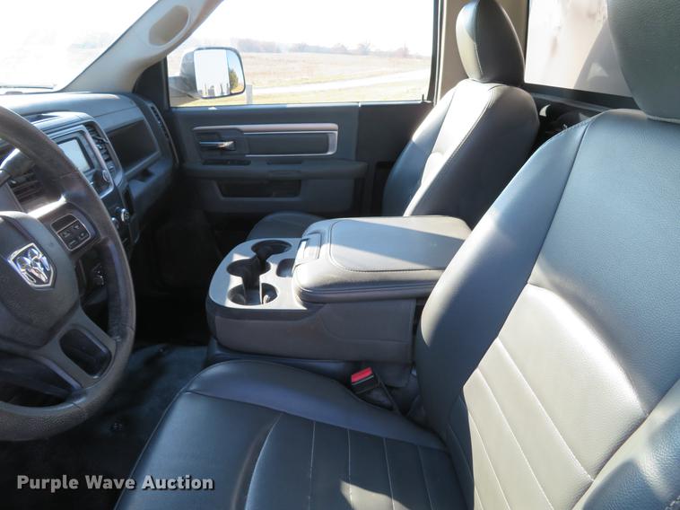 image for item DG3769 2013 Dodge Ram 3500HD utility bed pickup truck