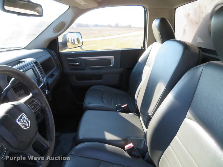 image for item DG3769 2013 Dodge Ram 3500HD utility bed pickup truck