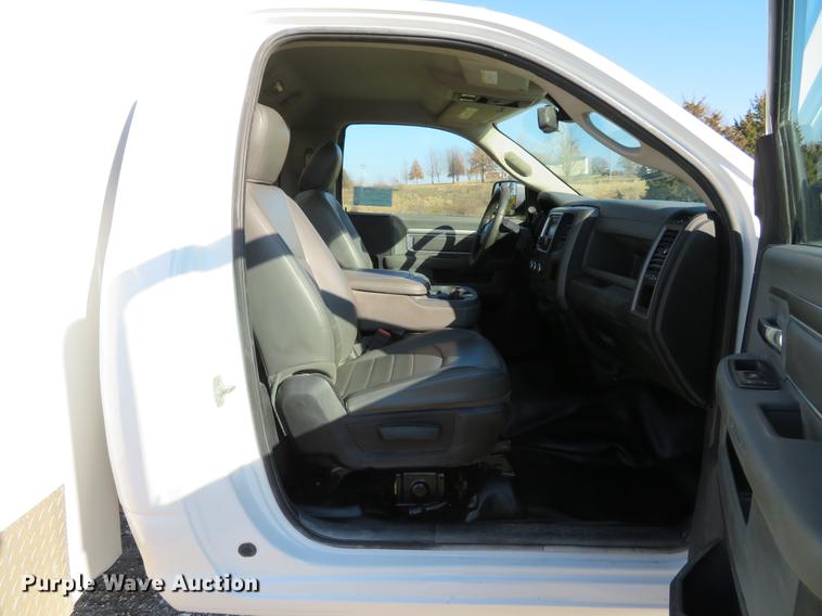 image for item DG3769 2013 Dodge Ram 3500HD utility bed pickup truck