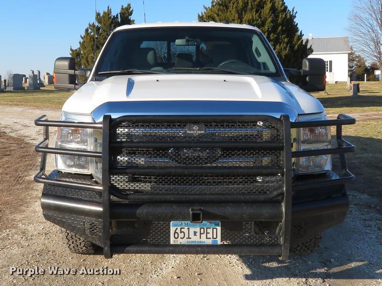 image for item DG3770 2014 Ford F250 Super Duty XLT Crew Cab pickup truck