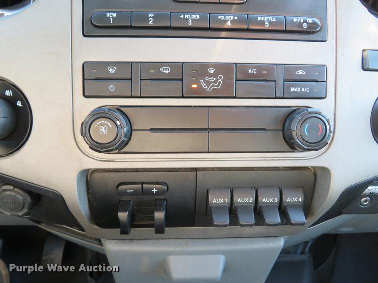 image for item DG3770 2014 Ford F250 Super Duty XLT Crew Cab pickup truck