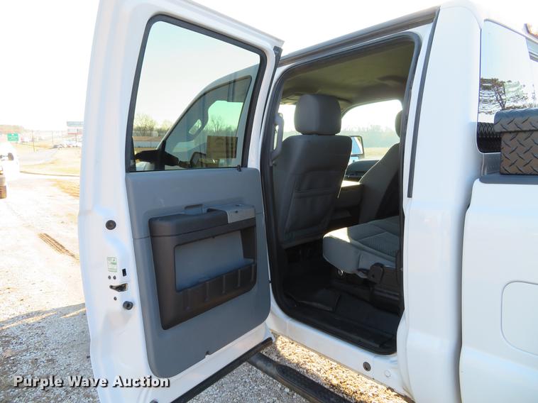 image for item DG3770 2014 Ford F250 Super Duty XLT Crew Cab pickup truck