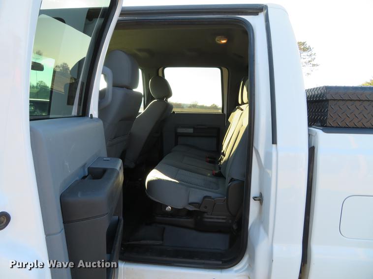 image for item DG3770 2014 Ford F250 Super Duty XLT Crew Cab pickup truck