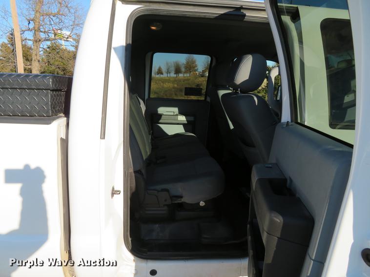 image for item DG3770 2014 Ford F250 Super Duty XLT Crew Cab pickup truck