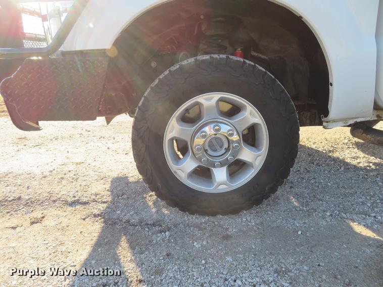 image for item DG3770 2014 Ford F250 Super Duty XLT Crew Cab pickup truck