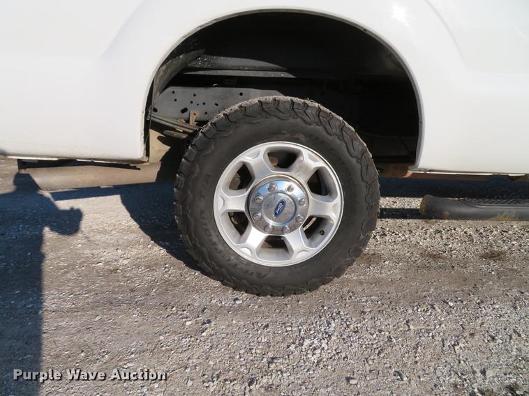 image for item DG3770 2014 Ford F250 Super Duty XLT Crew Cab pickup truck