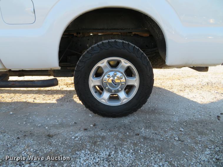 image for item DG3770 2014 Ford F250 Super Duty XLT Crew Cab pickup truck
