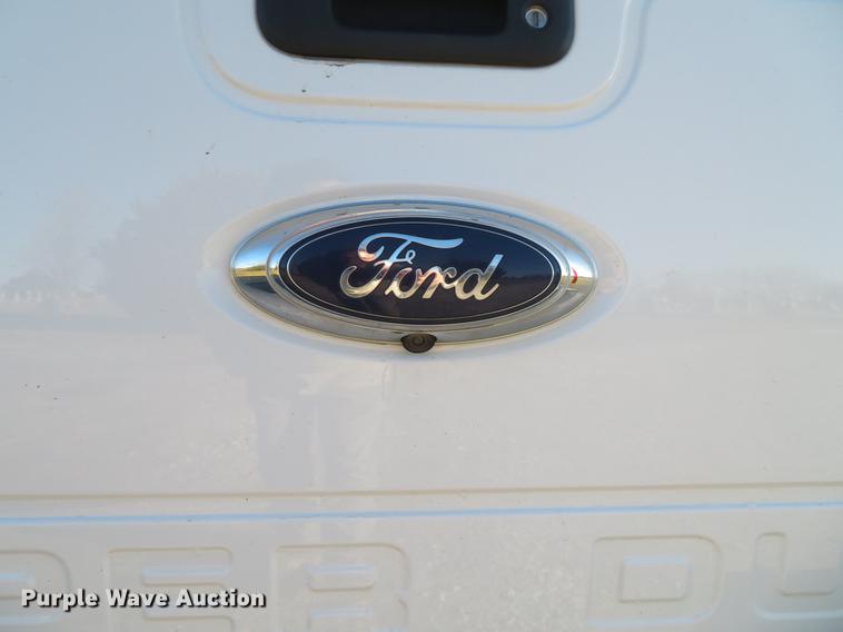 image for item DG3770 2014 Ford F250 Super Duty XLT Crew Cab pickup truck