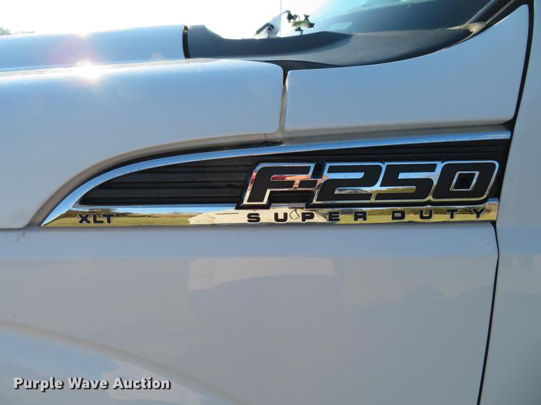 image for item DG3770 2014 Ford F250 Super Duty XLT Crew Cab pickup truck