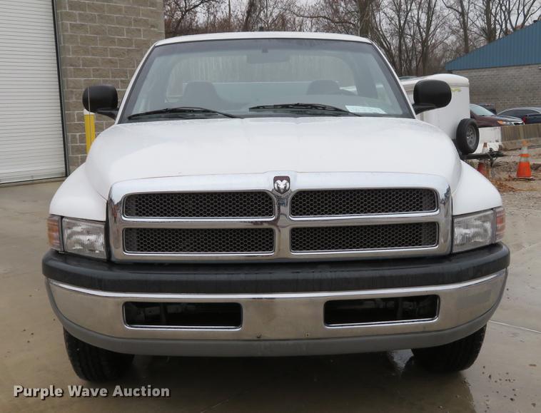 image for item DG3787 2001 Dodge Ram 2500 utility bed pickup truck