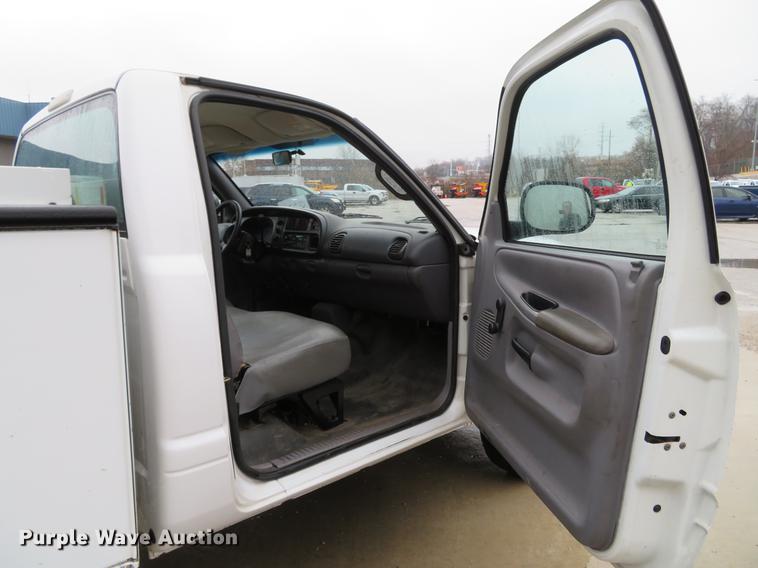 image for item DG3787 2001 Dodge Ram 2500 utility bed pickup truck