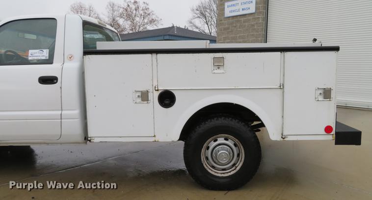 image for item DG3787 2001 Dodge Ram 2500 utility bed pickup truck