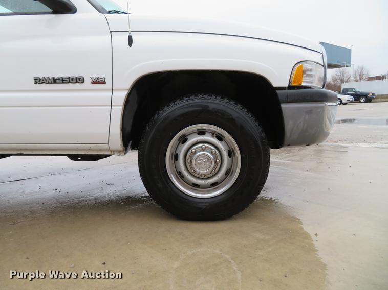 image for item DG3787 2001 Dodge Ram 2500 utility bed pickup truck