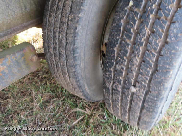 image for item DN9157 1995 Starlite drop deck trailer