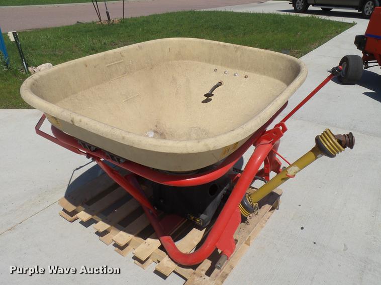 image for item DX9121 Vicon spreader