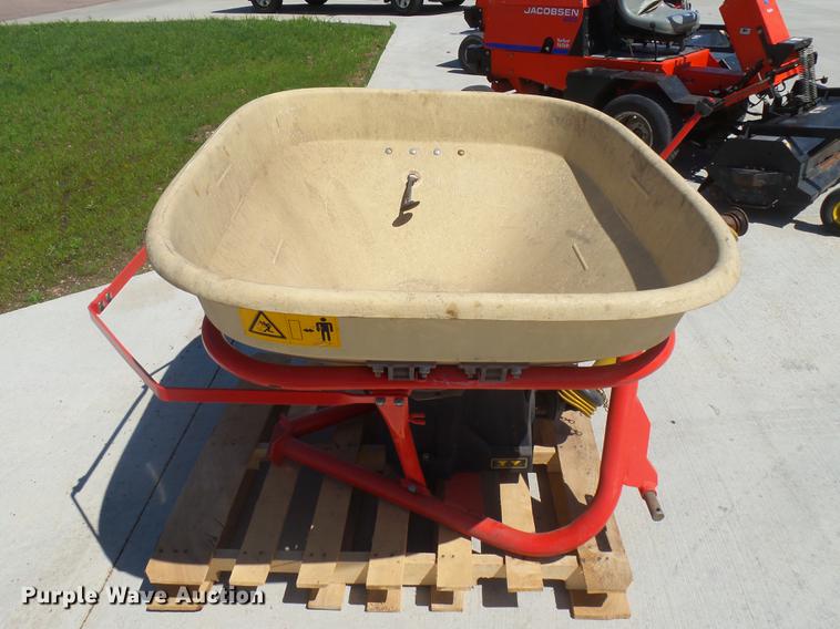 image for item DX9121 Vicon spreader