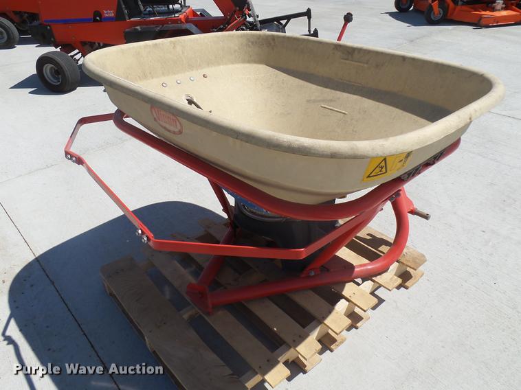 image for item DX9121 Vicon spreader