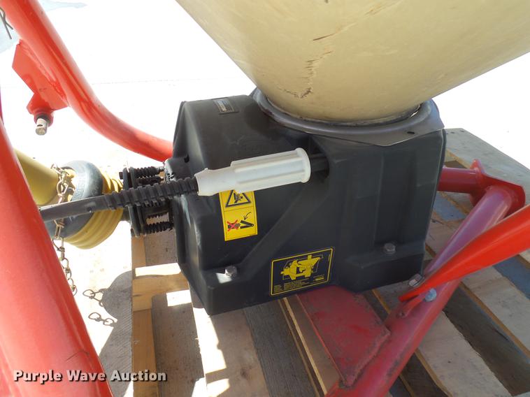 image for item DX9121 Vicon spreader