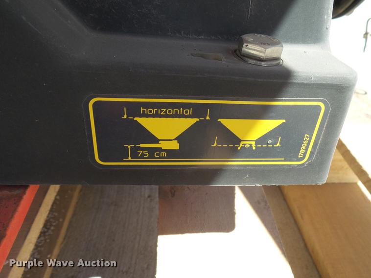 image for item DX9121 Vicon spreader