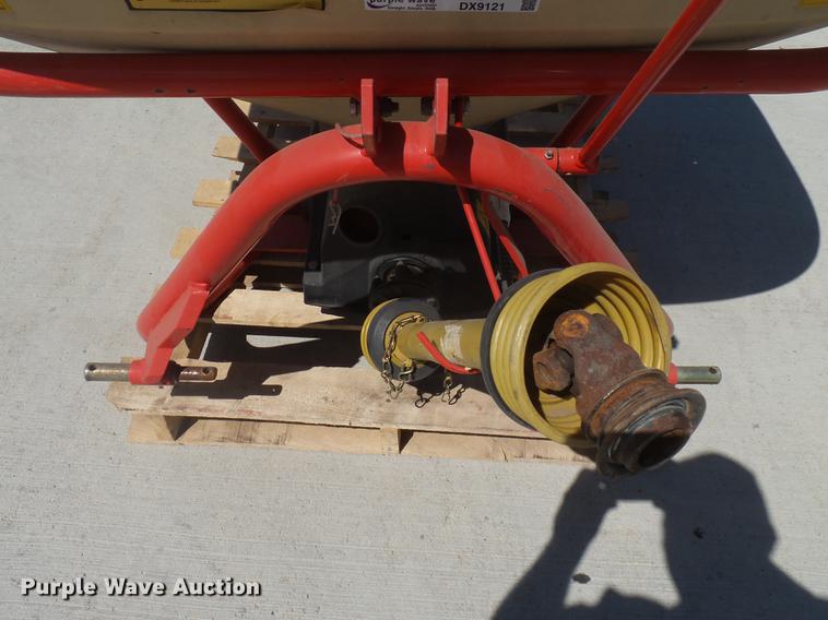 image for item DX9121 Vicon spreader