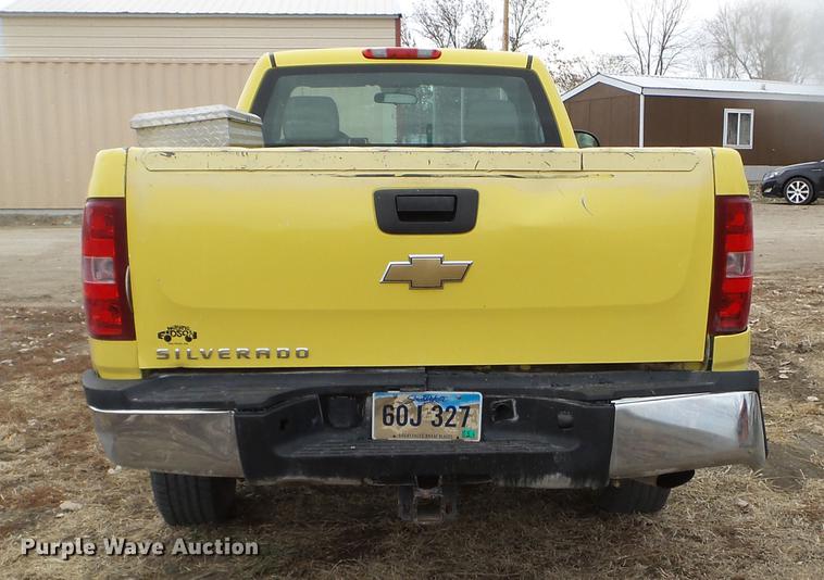 image for item DX9739 2009 Chevrolet Silverado 2500 pickup truck
