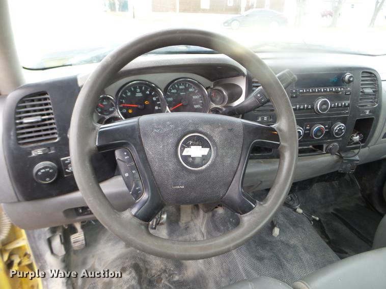 image for item DX9739 2009 Chevrolet Silverado 2500 pickup truck