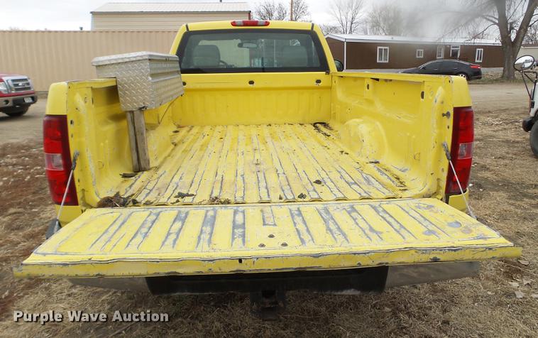 image for item DX9739 2009 Chevrolet Silverado 2500 pickup truck