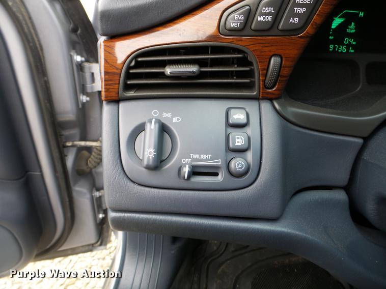 image for item DX9743 2005 Cadillac DeVille