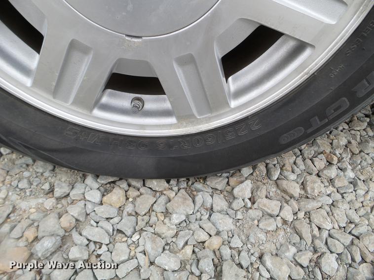 image for item DX9743 2005 Cadillac DeVille