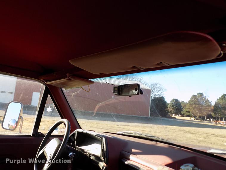 image for item DY9159 1989 Ford F350 Custom Crew Cab pickup truck