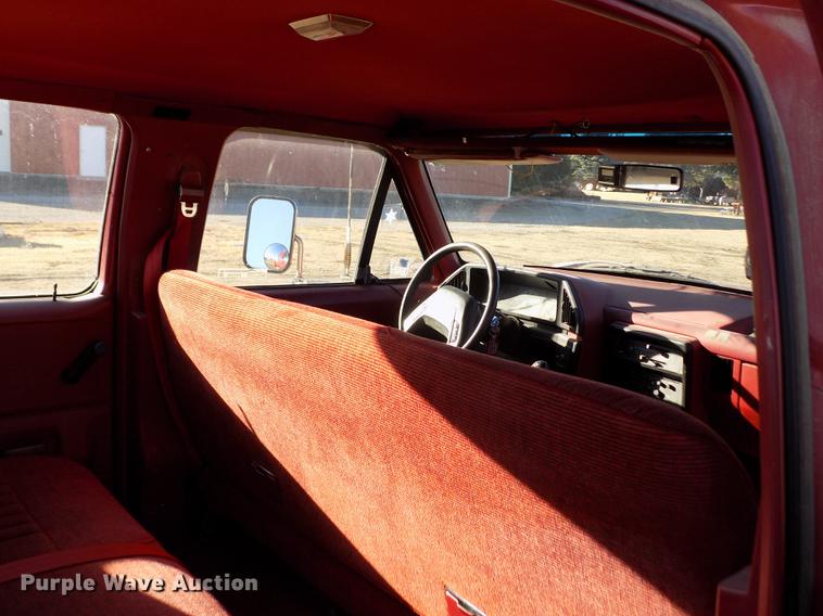 image for item DY9159 1989 Ford F350 Custom Crew Cab pickup truck