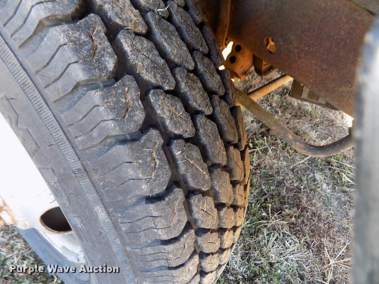 image for item DY9159 1989 Ford F350 Custom Crew Cab pickup truck