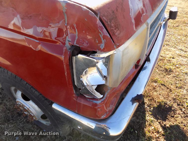 image for item DY9159 1989 Ford F350 Custom Crew Cab pickup truck