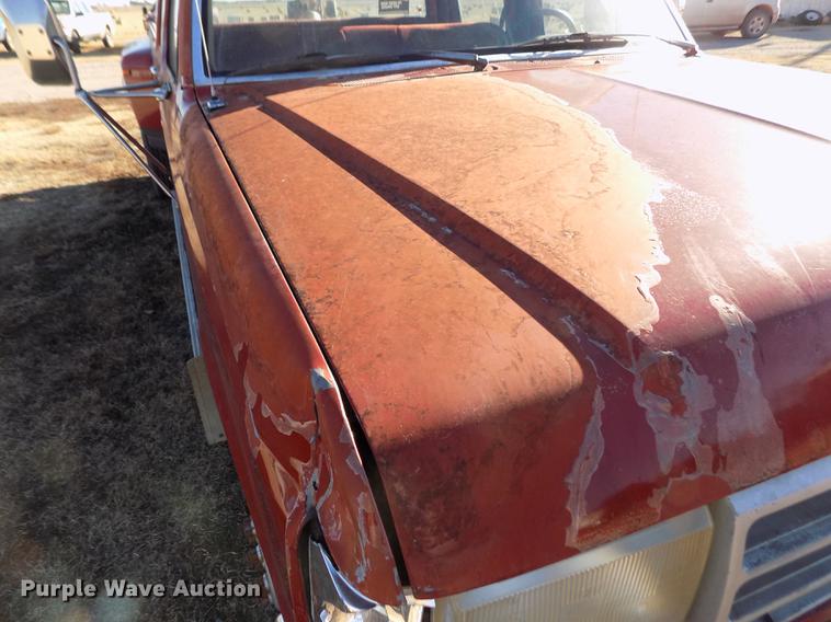 image for item DY9159 1989 Ford F350 Custom Crew Cab pickup truck