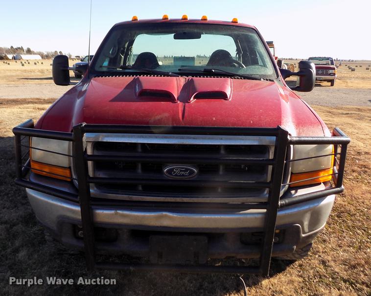 image for item DY9160 1999 Ford F350 Super Duty SuperCab pickup truck