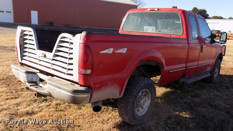 image for item DY9160 1999 Ford F350 Super Duty SuperCab pickup truck