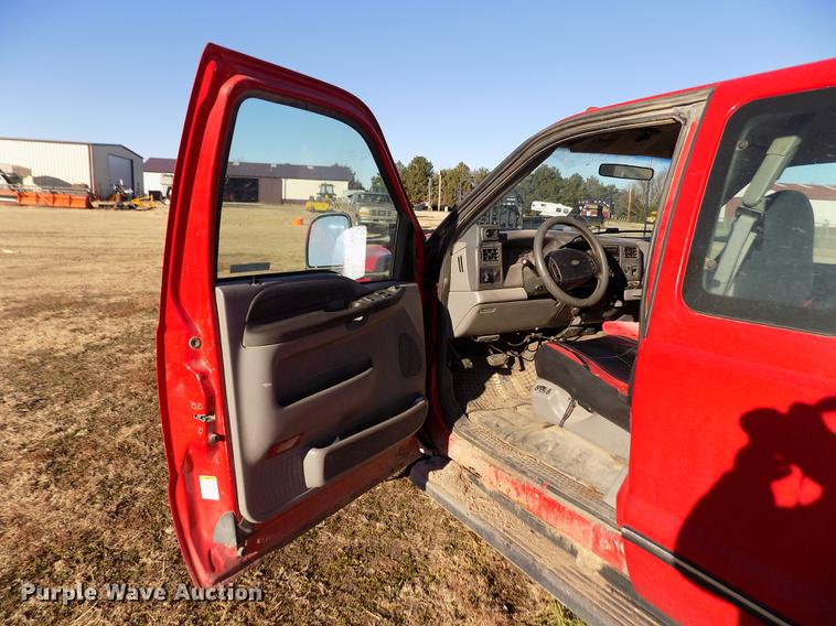 image for item DY9160 1999 Ford F350 Super Duty SuperCab pickup truck