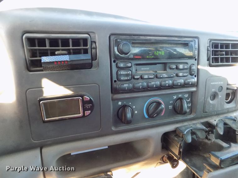 image for item DY9160 1999 Ford F350 Super Duty SuperCab pickup truck